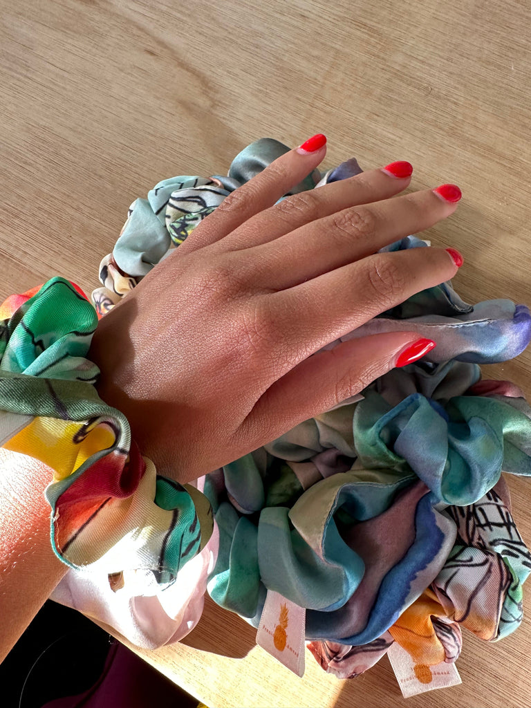 Isabelle Pennington-Edmead scrunchie Silk Scrunchie